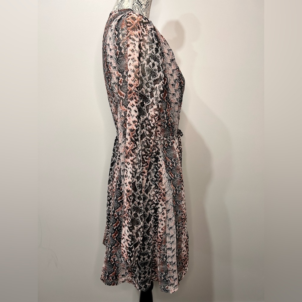 Chic Multicolor Patterned Dress - Picture 7 of 15
